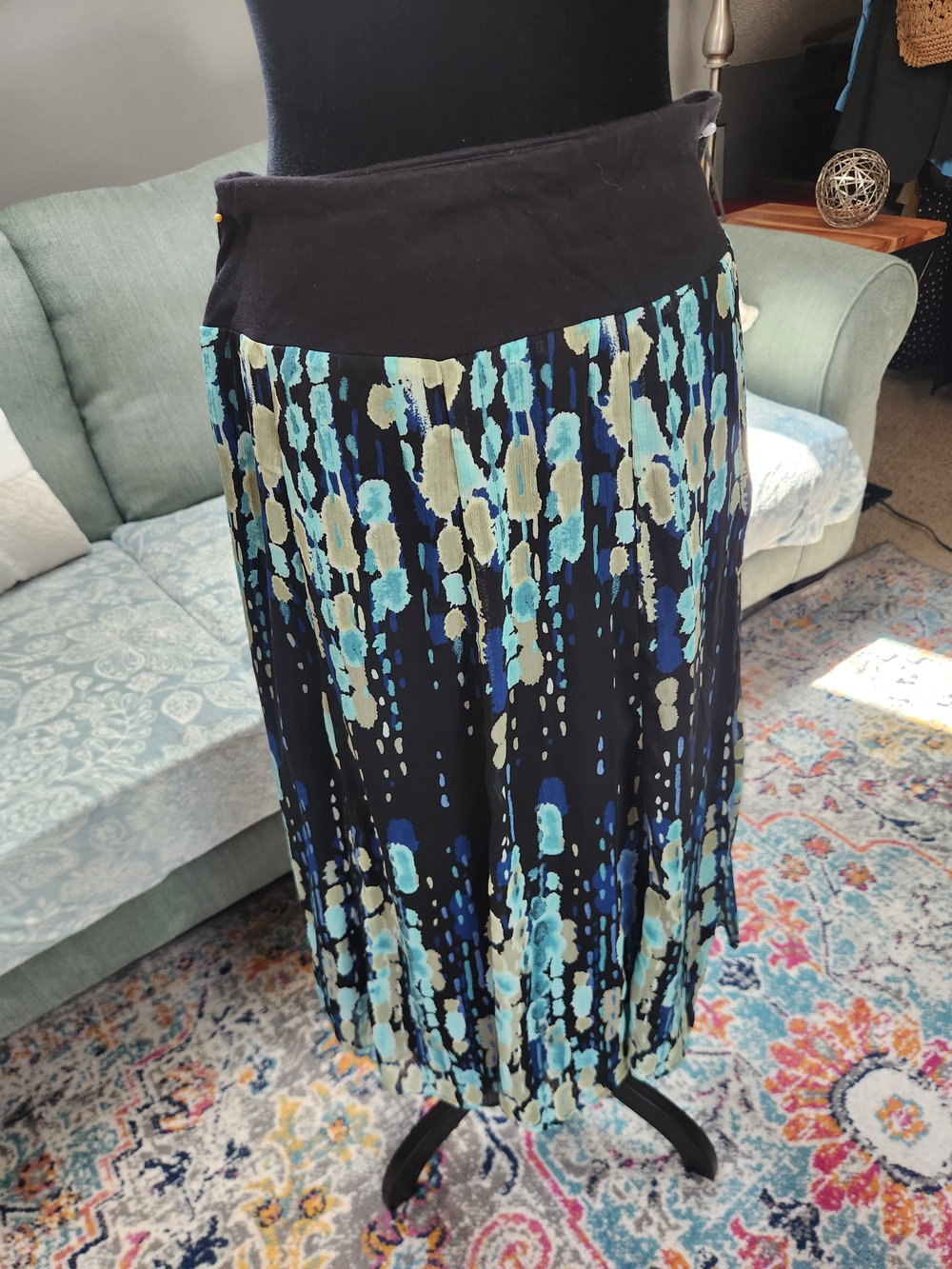JM Collection Black Pleated Midi Skirt with Blue & Teal Abstract Print Size 10
